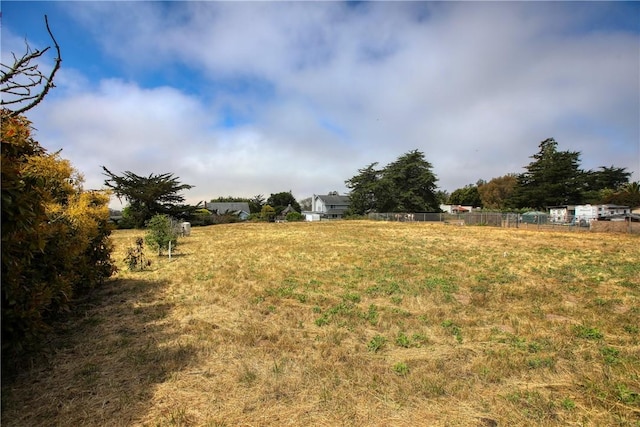 2661 Southview Ave, Arroyo Grande, CA 93420 - view of yard with fence