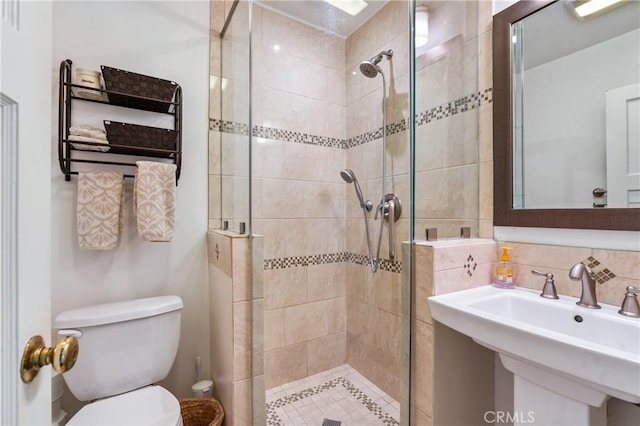 1981 Sinaloa Ave, Altadena, CA 91001 - bathroom with a shower stall, toilet, and a sink