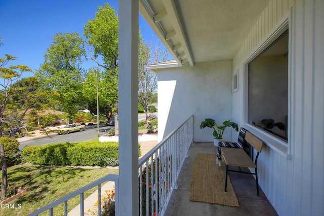 3749 Fairesta St, La Crescenta, CA 91214 - balcony featuring a porch