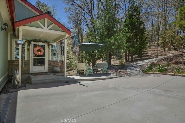 949 Inspiration Dr, Lake Arrowhead, CA 92352 - photo 4
