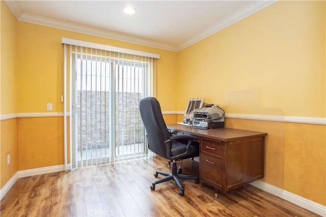 10148 Fernglen Ave Unit 2, Tujunga, CA 91042 - office area with wood finished floors, ornamental molding, and baseboards