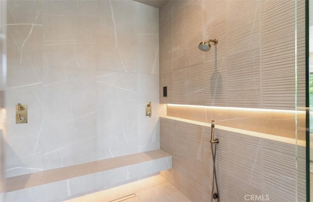 5772 Sierra Casa Rd, Irvine, CA 92603 - bathroom featuring tiled shower