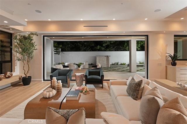 5772 Sierra Casa Rd, Irvine, CA 92603 - lobby with recessed lighting