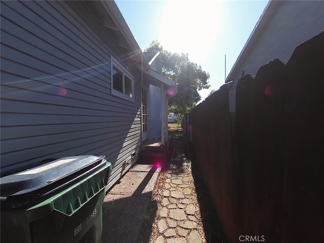 410 5th St, Willows, CA 95988 - view of side of property with fence