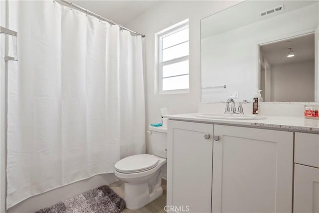 30527 Expedition Dr, Winchester, CA 92596 - full bath featuring vanity and curtained shower