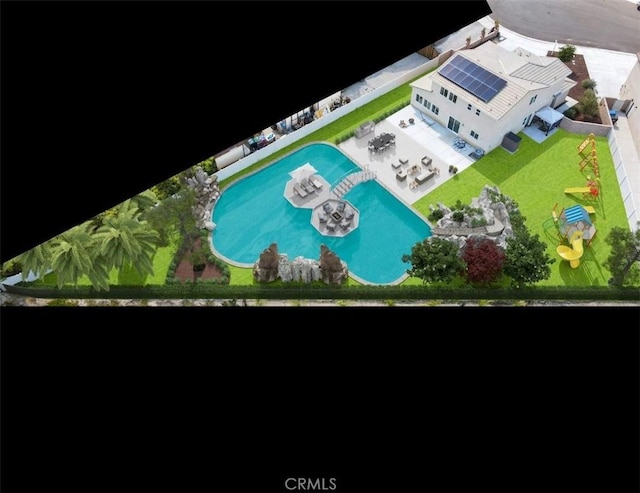 30527 Expedition Dr, Winchester, CA 92596 - view from above of property featuring a pool area