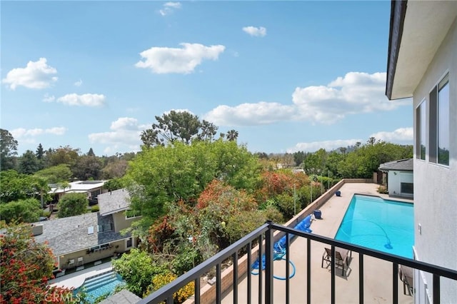12218 Sarazen Pl, Granada Hills, CA 91344 - balcony featuring view of pool