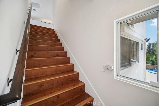 12218 Sarazen Pl, Granada Hills, CA 91344 - view of stairs