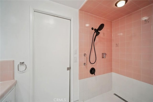 12218 Sarazen Pl, Granada Hills, CA 91344 - full bathroom featuring tiled shower