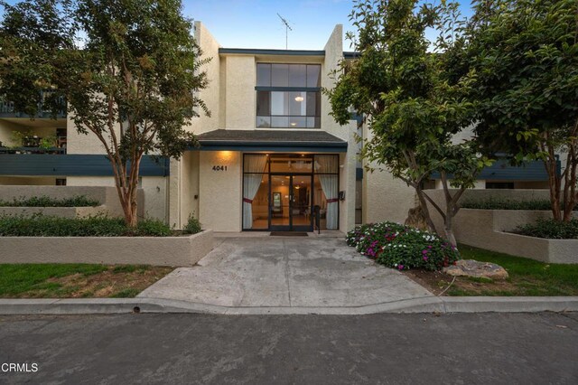 view of front of property with stucco siding