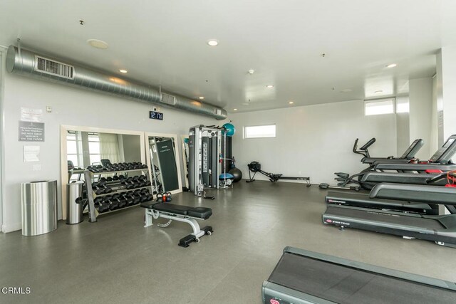 510 S Hewitt St Unit 106, Los Angeles, CA 90013 - exercise room featuring recessed lighting