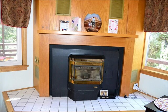 15433 Acacia Way, Pine Mountain Club, CA 93225 - detailed view of baseboards