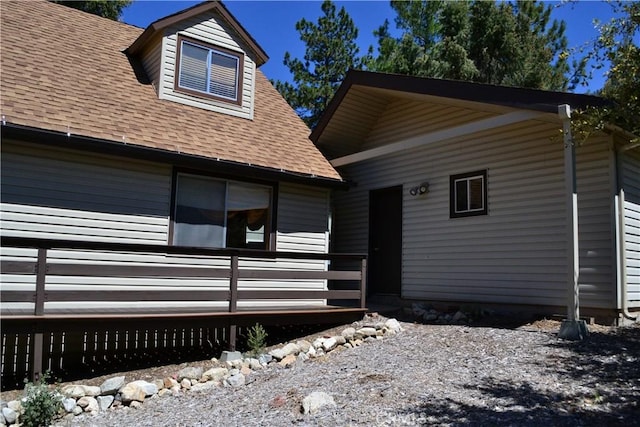 15433 Acacia Way, Pine Mountain Club, CA 93225 - rear view of property featuring a shingled roof and a deck