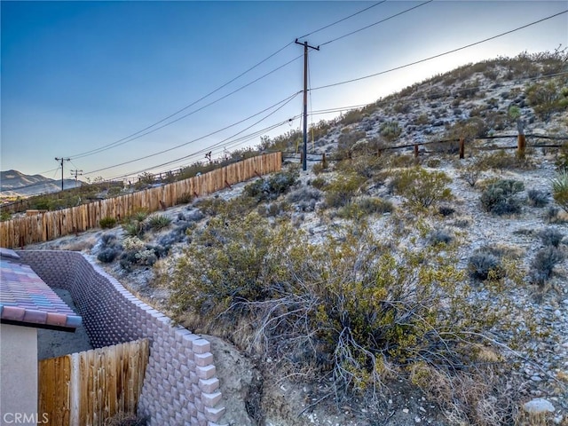 8244 Balsa Ave, Yucca Valley, CA 92284 - view of yard featuring a mountain view