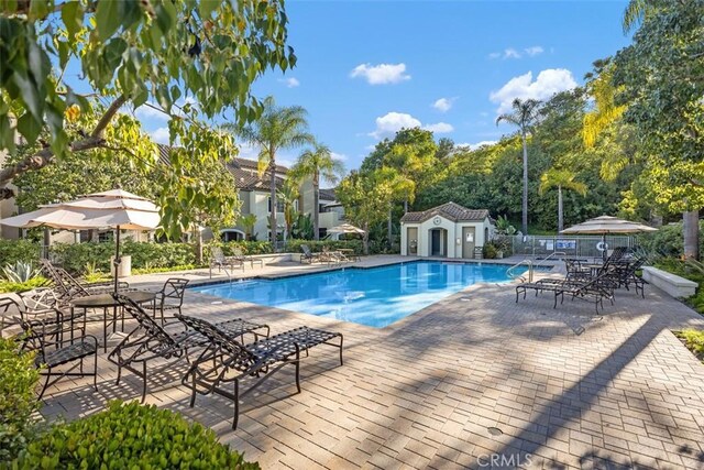 81 Cloudcrest, Aliso Viejo, CA 92656 - community pool with a patio area and fence