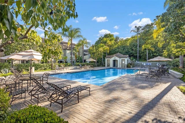 81 Cloudcrest, Aliso Viejo, CA 92656 - community pool with a patio area