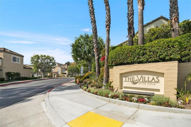 81 Cloudcrest, Aliso Viejo, CA 92656 - community / neighborhood sign with a residential view