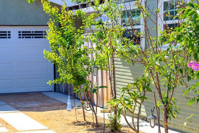 487678 34th St, San Diego, CA 92116 - view of garage