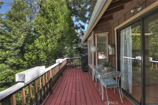 1027 Nesthorn Dr, Crestline, CA 92325 - view of wooden terrace