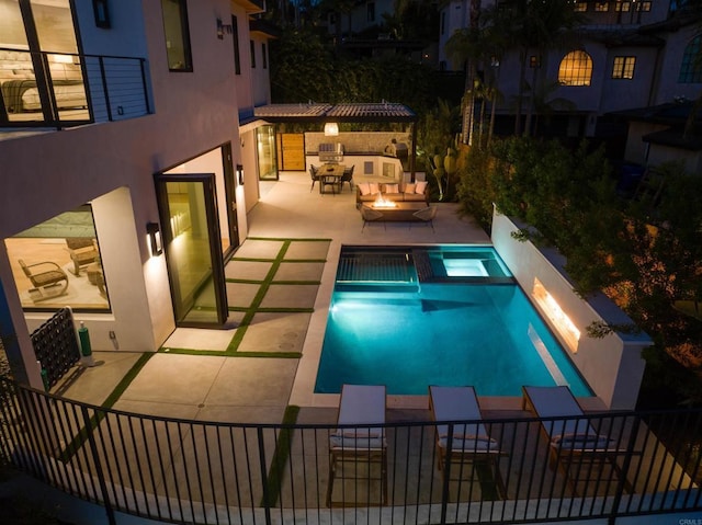 417 Warwick Ave, Cardiff By The Sea, CA 92007 - view of pool featuring a pool with connected hot tub, a patio, fence, and an outdoor fire pit