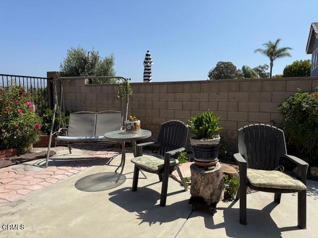 4078 Bending Oak Ct, Moorpark, CA 93021 - view of patio