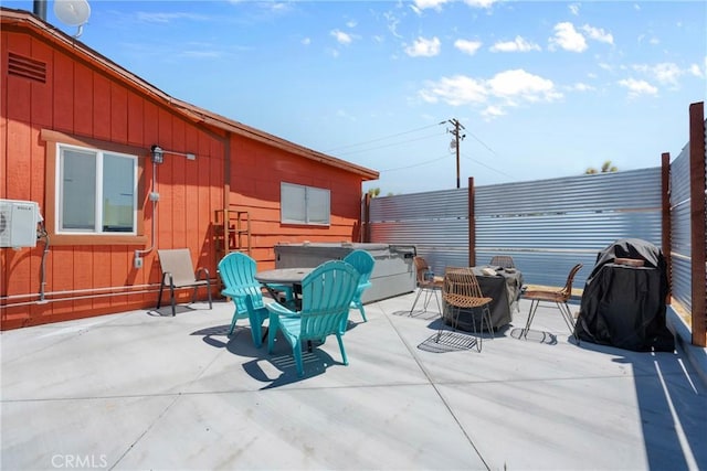 59101 Joshua Dr, Yucca Valley, CA 92284 - view of patio featuring a hot tub and fence
