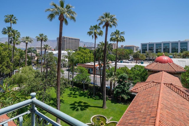 99 S Raymond Ave Unit 409, Pasadena, CA 91105 - view of home's community featuring a mountain view