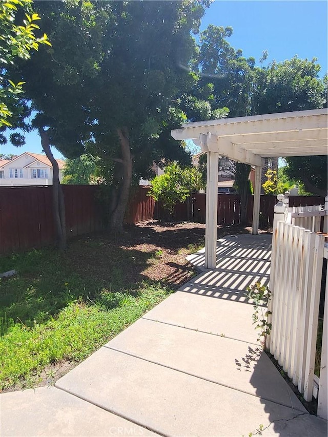 40132 Zamura Ct, Murrieta, CA 92562 - view of patio / terrace featuring a fenced backyard and a pergola