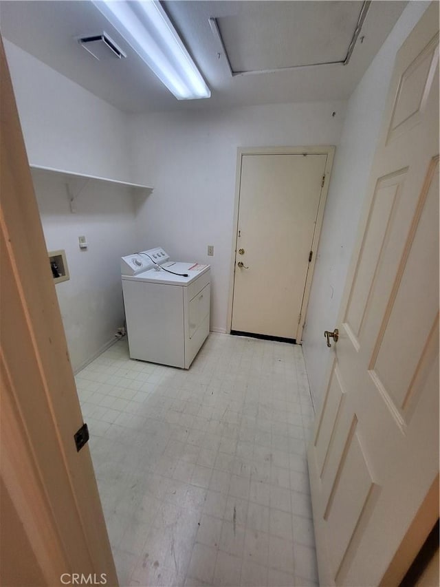 40132 Zamura Ct, Murrieta, CA 92562 - washroom featuring washer / dryer and light floors