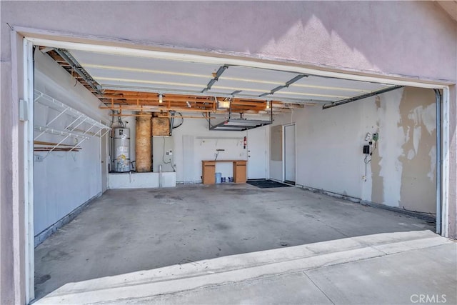 29331 Mawr Ct, Menifee, CA 92586 - garage with strapped water heater