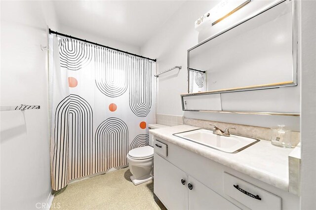 5681 E Colorado St, Long Beach, CA 90814 - full bathroom featuring vanity, a shower with curtain, and toilet