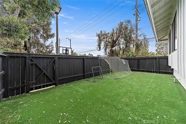 5681 E Colorado St, Long Beach, CA 90814 - view of yard