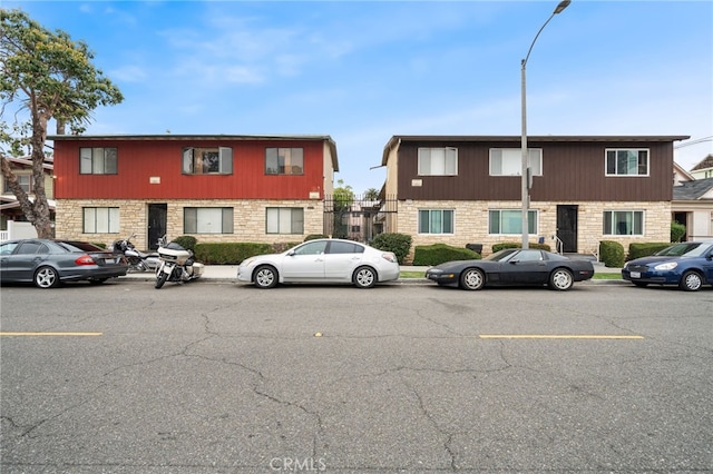 617 Cedar Ave Unit 11, Long Beach, CA 90802 - view of vehicle parking