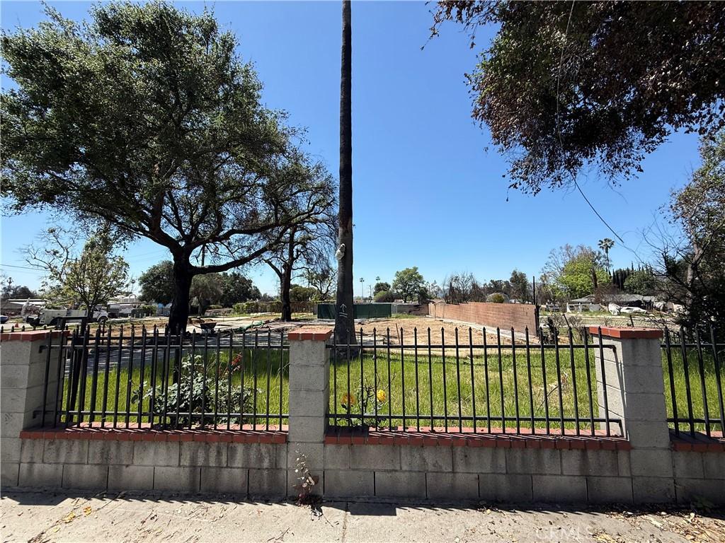354 W Harriet St, Altadena, CA 91001 - view of gate