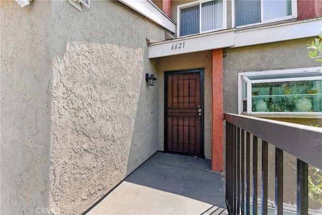 6621 Caro St Unit 111, Paramount, CA 90723 - entrance to property featuring stucco siding