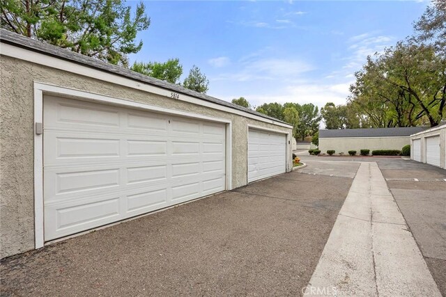 5814 Old Village Rd Unit 216, Yorba Linda, CA 92887 - view of garage