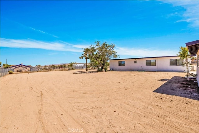 57330 Old Haggard Rd, Yucca Valley, CA 92284 - view of yard featuring fence