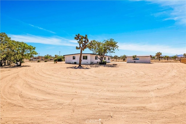 57330 Old Haggard Rd, Yucca Valley, CA 92284 - view of yard featuring fence