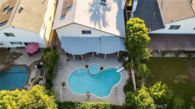 7936 Laramie Ave, Winnetka, CA 91306 - bird's eye view of a pool area
