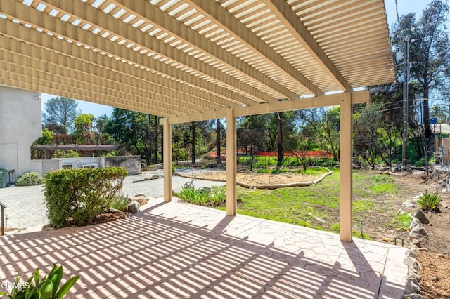 2577 Boulder Rd, Altadena, CA 91001 - view of patio / terrace with a pergola