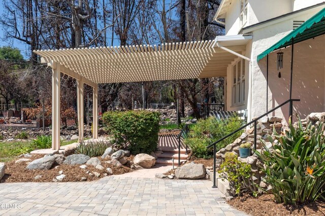 2577 Boulder Rd, Altadena, CA 91001 - view of patio / terrace featuring a pergola