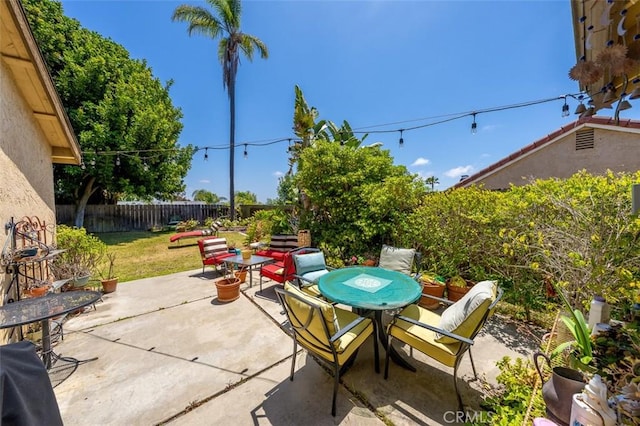 7206 Mimosa Dr, Carlsbad, CA 92011 - view of patio with outdoor dining space