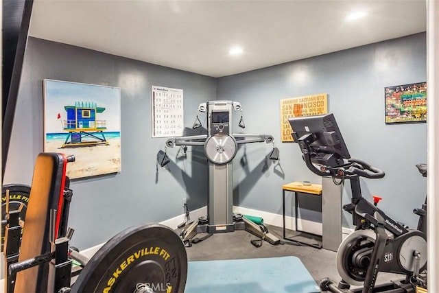 3904 Via Cardelina, Palos Verdes Estates, CA 90274 - workout room featuring recessed lighting