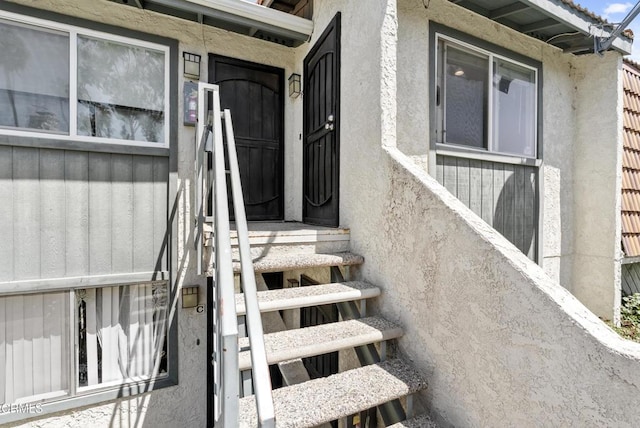 126 E Ventura St Unit F, Santa Paula, CA 93060 - entrance to property featuring stucco siding