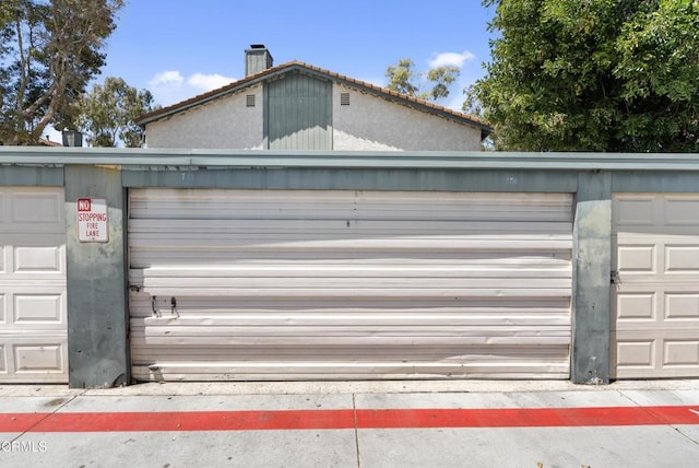 126 E Ventura St Unit F, Santa Paula, CA 93060 - view of garage