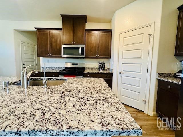 5024 Anaconda Ave, Bakersfield, CA 93306 - photo 11
