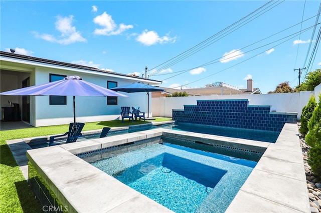 11221 Davenport Rd, Rossmoor, CA 90720 - view of swimming pool with a patio and an in-ground hot tub