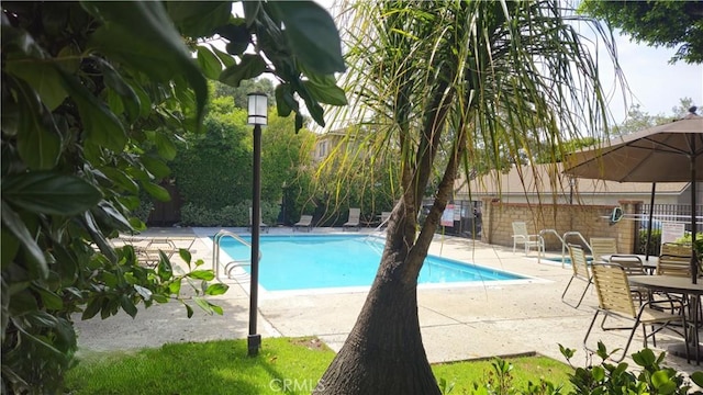 517 Wayland Ct, Claremont, CA 91711 - community pool featuring fence and a patio