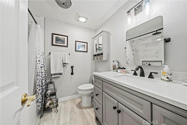 19439 Oak Crossing Rd, Newhall, CA 91321 - bathroom with vanity and curtained shower