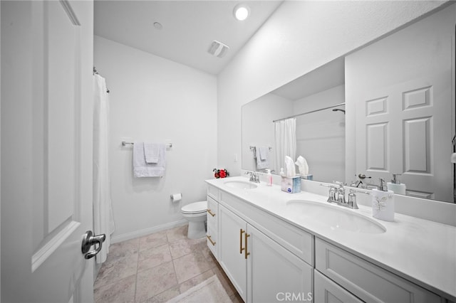 2569 Pasture Gln, Escondido, CA 92029 - full bathroom featuring toilet, double vanity, baseboards, and a shower with shower curtain